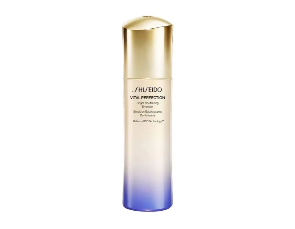 Luxury Skincare Aesthetic - Shiseido Vital Protection Parlak Canlandırıcı Emülsiyon